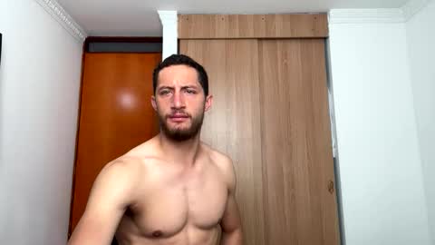 Snapshot of enzo_savage chatting on 06.11.26 enzo_savage online show from 06.11.26