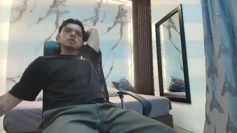 Snapshot of enzo_turner chatting on 01.16.26 online show from 01.16.26