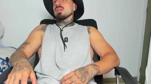 Enzo Aren online show from 10.17.25