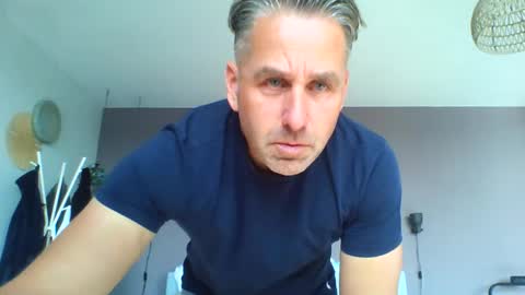 Enzos Massive Cock online show from 09.27.25