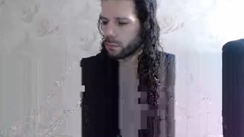 Snapshot of enzofrenchy chatting on 01.16.25 enzofrenchy online show from 01.16.25