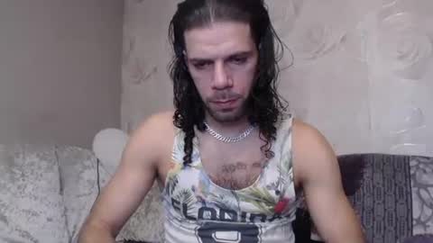 Snapshot of enzofrenchy chatting on 01.28.25 enzofrenchy online show from 01.28.25