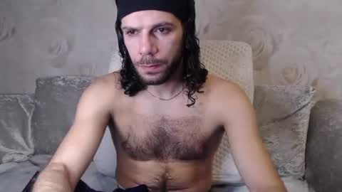 Snapshot of enzofrenchy chatting on 02.17.25 enzofrenchy online show from 02.17.25