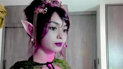 Leyla online show from 10.12.25