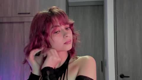 Leyla online show from 12.13.25