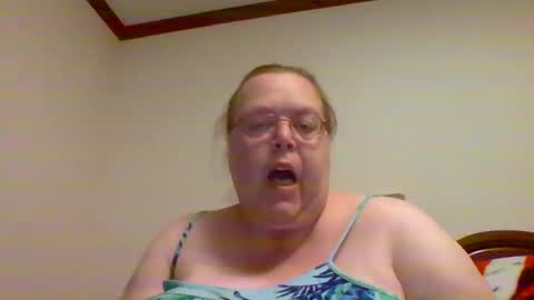 Snapshot of epic_ginger chatting on 09.22.25 epic_ginger online show from 09.22.25