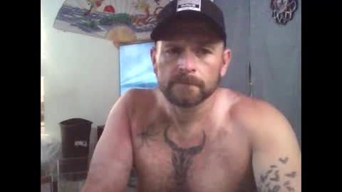 Snapshot of epictriggz chatting on 04.13.26 slutcouple online show from 04.13.26