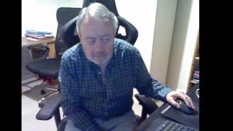 Snapshot of erasmus_d chatting on 01.01.25 erasmus_d online show from 01.01.25
