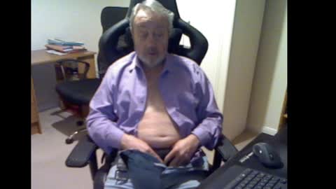 Snapshot of erasmus_d chatting on 01.07.25 erasmus_d online show from 01.07.25