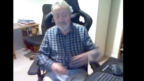 Snapshot of erasmus_d chatting on 01.29.25 erasmus_d online show from 01.29.25