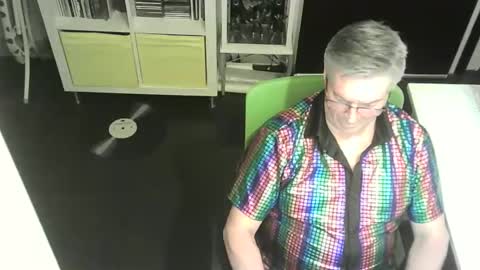 Snapshot of erbee62 chatting on 02.06.25 ErBee62 online show from 02.06.25