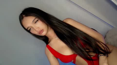 Elisa online show from 02.20.25