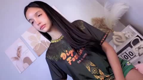 Snapshot of eres_guapa chatting on 07.15.26 Elisa online show from 07.15.26