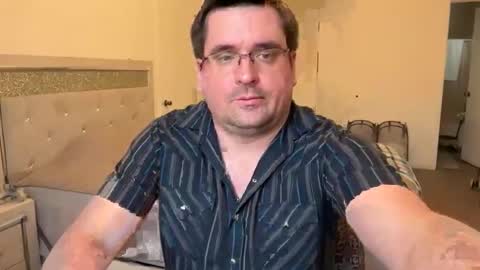 Snapshot of eric_heim chatting on 11.15.25 eric heim online show from 11.15.25