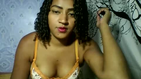 Snapshot of erica0586 chatting on 09.21.25 erica0586 online show from 09.21.25