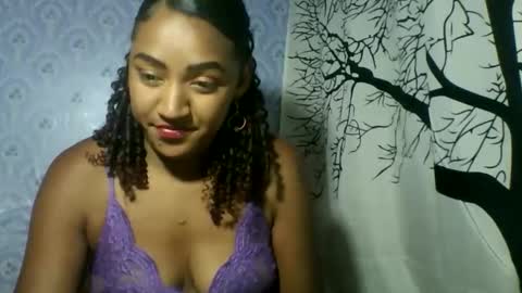 Snapshot of erica0586 chatting on 09.26.25 erica0586 online show from 09.26.25