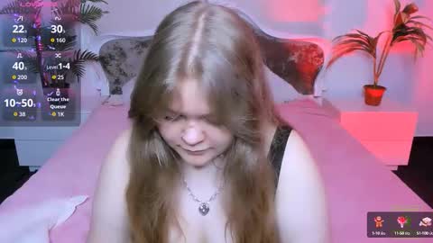 Snapshot of erica_love_ chatting on 09.12.25 erica_love_ online show from 09.12.25