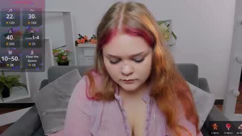 Snapshot of erica_love_ chatting on 10.07.25 erica_love_ online show from 10.07.25