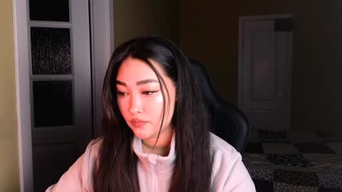 Erica Wayne online show from 01.05.25