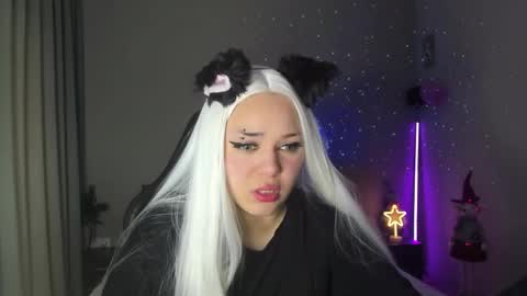 Snapshot of ericahoffman2 chatting on 12.17.24 Erica online show from 12.17.24