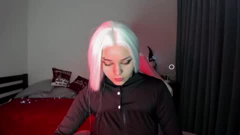 Snapshot of ericahoffman2 chatting on 12.28.24 Erica online show from 12.28.24