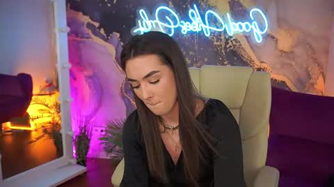 Snapshot of ericasin chatting on 06.18.26 Erica online show from 06.18.26