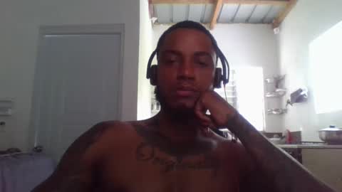 Snapshot of ericbuck chatting on 12.22.24 Eric Buck online show from 12.22.24