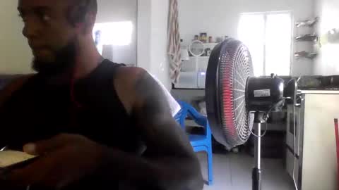 Snapshot of ericbuck chatting on 02.24.25 Eric Buck online show from 02.24.25