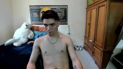 Snapshot of erick_de_rossee chatting on 05.27.26 erick_de_rossee online show from 05.27.26