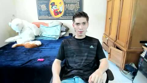 Snapshot of erick_de_rossee chatting on 06.10.26 erick_de_rossee online show from 06.10.26