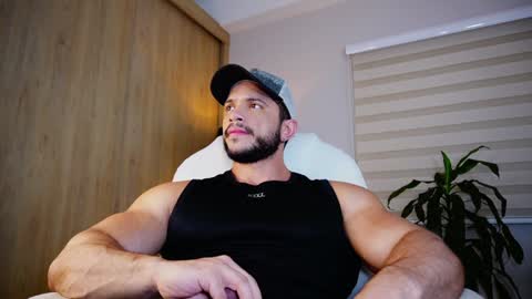 Snapshot of erick_thompson chatting on 12.16.24 Erick Thompson online show from 12.16.24
