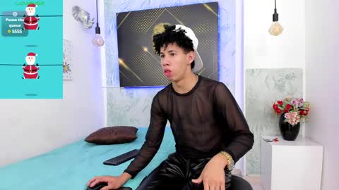 Snapshot of erick_zhimerman chatting on 12.30.24 online show from 12.30.24