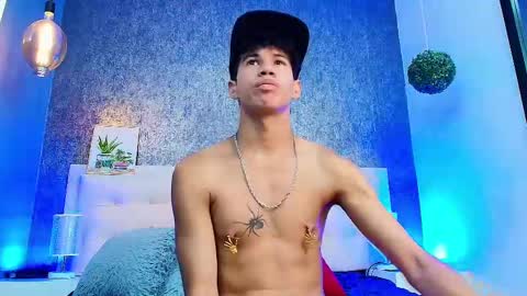 Snapshot of erick_zhimerman chatting on 02.24.25 online show from 02.24.25