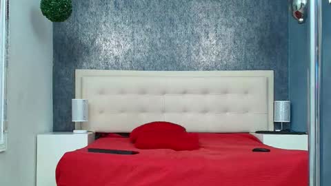 Snapshot of erick_zhimerman chatting on 12.18.25 online show from 12.18.25