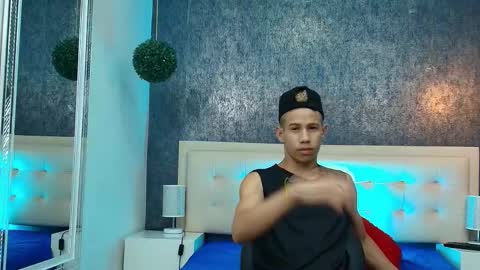 Snapshot of erick_zhimerman chatting on 02.04.26 online show from 02.04.26