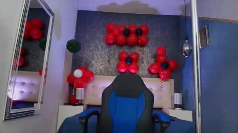 Snapshot of erick_zhimerman chatting on 02.09.26 online show from 02.09.26