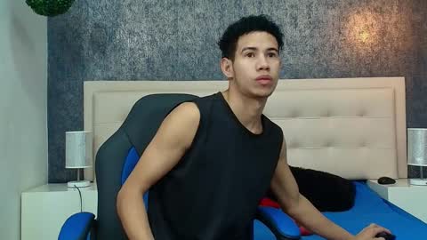 Snapshot of erick_zhimerman chatting on 04.07.26 online show from 04.07.26