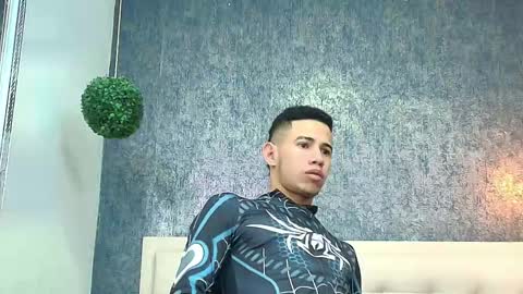 Snapshot of erick_zhimerman chatting on 04.11.26 online show from 04.11.26