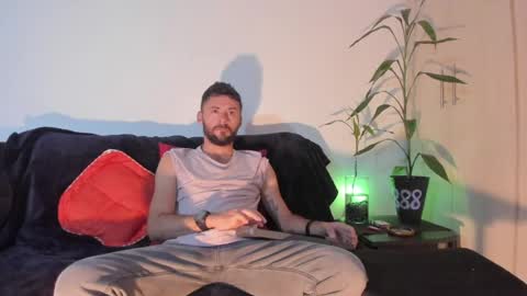 Snapshot of erickpritz_xh chatting on 05.12.26 erickpritz_xh online show from 05.12.26