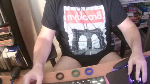 Snapshot of erik_dapper chatting on 01.14.26 Erik Dapper online show from 01.14.26