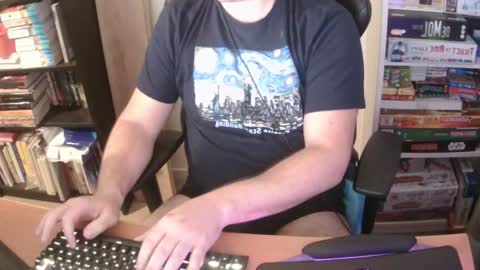 Snapshot of erik_dapper chatting on 03.13.26 Erik Dapper online show from 03.13.26