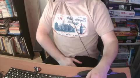 Snapshot of erik_dapper chatting on 04.01.26 Erik Dapper online show from 04.01.26