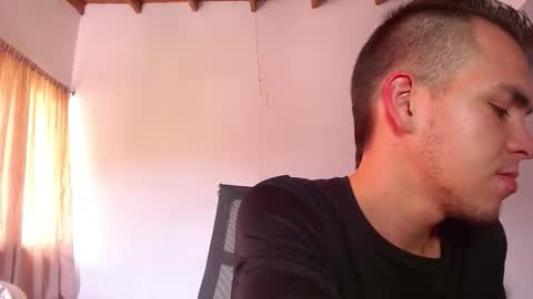 Snapshot of erik_rodriguez chatting on 10.14.25 Erik rodriguez online show from 10.14.25