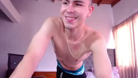 Snapshot of erik_rodriguez chatting on 01.08.26 Erik rodriguez online show from 01.08.26