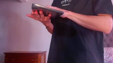 Snapshot of erik_rodriguez chatting on 06.15.26 Erik rodriguez online show from 06.15.26