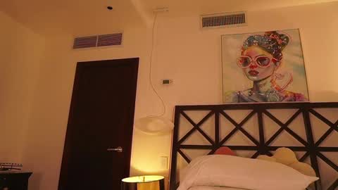 Venus Skye online show from 02.14.26