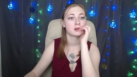 Snapshot of erikafanks chatting on 01.08.25 erikafanks online show from 01.08.25