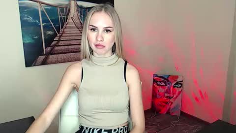 Snapshot of erikagavin chatting on 10.30.25 Erika online show from 10.30.25