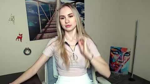 Snapshot of erikagavin chatting on 01.13.26 Erika online show from 01.13.26