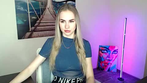 Snapshot of erikagavin chatting on 02.25.26 Erika online show from 02.25.26